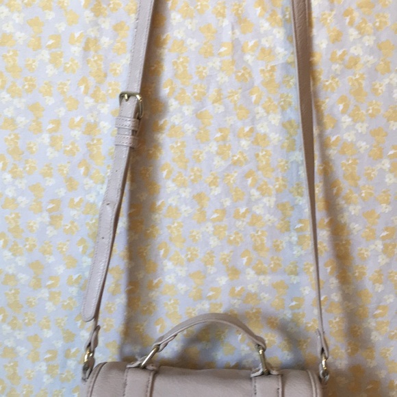 FOREVER 21 Patent leather crossbody handbag - Picture 4 of 7